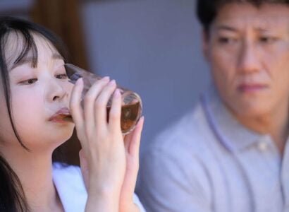 Chú bất bình khi phát hiện cháu gái có người yêu, đã nổi cơn ghen và thực hiện hành vi cưỡng bức